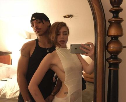 Full leaked Renatarii  page private onlyfans photo