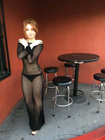 Full leaked Renatarii  page private onlyfans photo