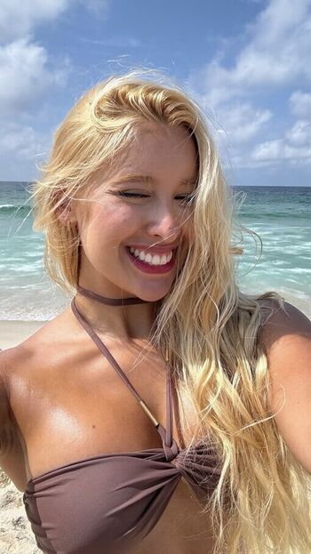 Full leaked Renatatbl private onlyfans photo