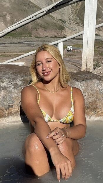 Full leaked Renatatbl private onlyfans photo