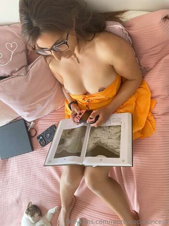 Full leaked Repressed princess private onlyfans photo