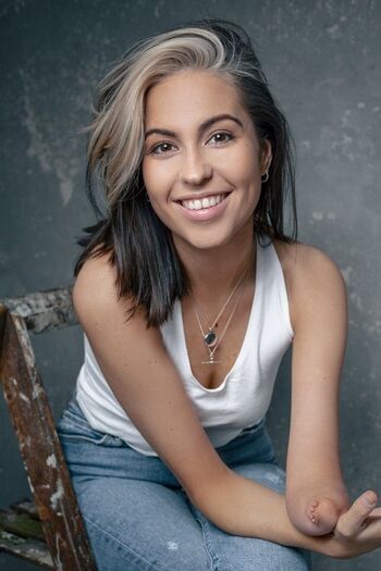 Full leaked Rhiannon clements private onlyfans photo