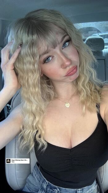 Full leaked Rhiannontice private onlyfans photo