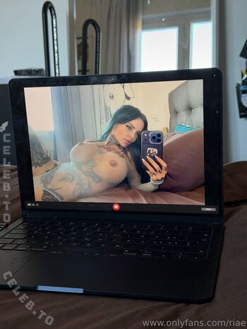 Full leaked Photodromm / private onlyfans photo