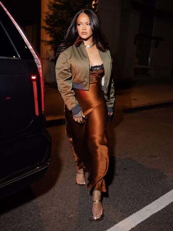 Full leaked Rihanna  page private onlyfans photo