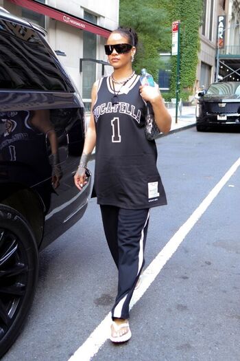 Full leaked Rihanna private onlyfans photo