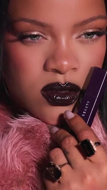 Full leaked Rihanna page private onlyfans photo