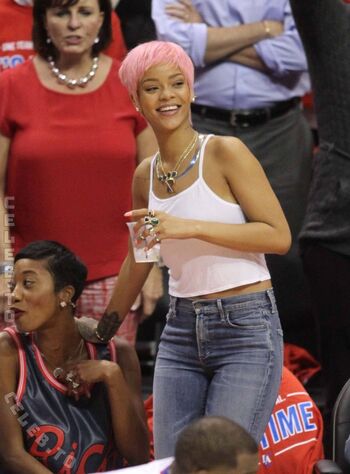 Full leaked Rihanna  page private onlyfans photo