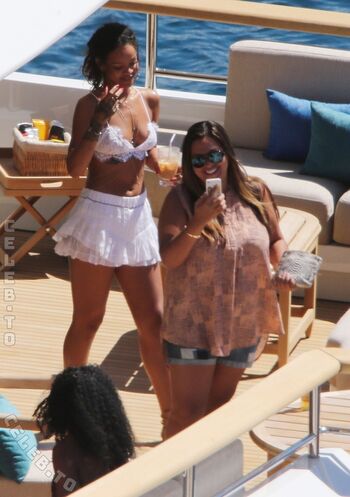 Full leaked Rihanna page private onlyfans photo