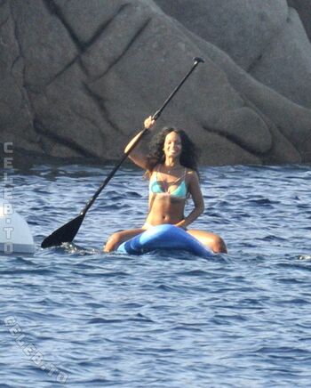 Full leaked Rihanna page private onlyfans photo