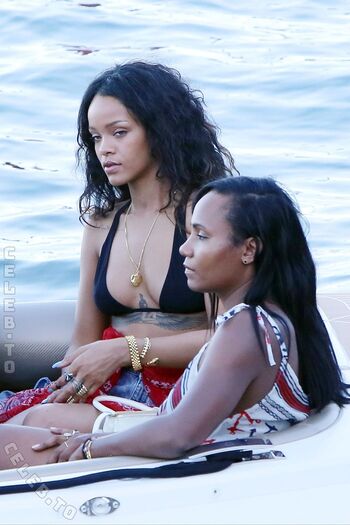 Full leaked Rihanna  page private onlyfans photo