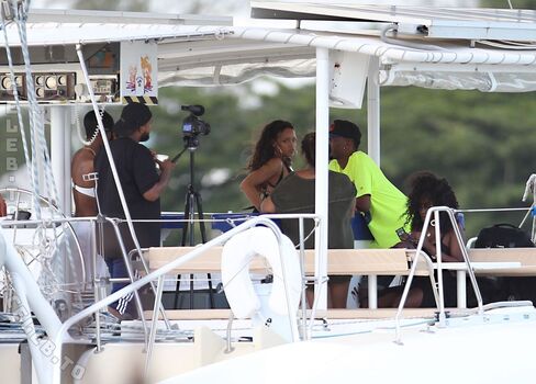 Full leaked Rihanna  page private onlyfans photo