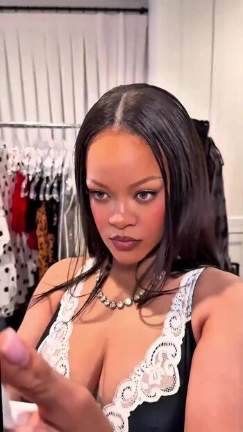 Full leaked Rihanna page private onlyfans photo