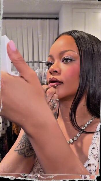 Full leaked Rihanna  page private onlyfans photo