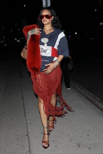 Full leaked Rihanna  page private onlyfans photo