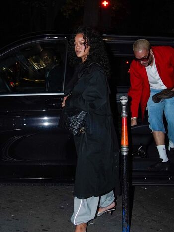 Full leaked Rihanna  page private onlyfans photo