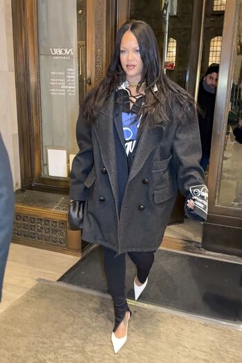Full leaked Rihanna private onlyfans photo