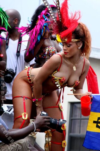 Full leaked Rihanna page private onlyfans photo