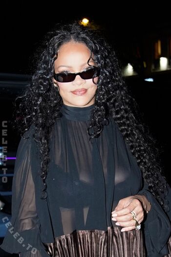 Full leaked Rihanna  page private onlyfans photo