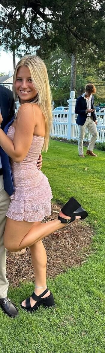 Full leaked Deeper/ private onlyfans photo