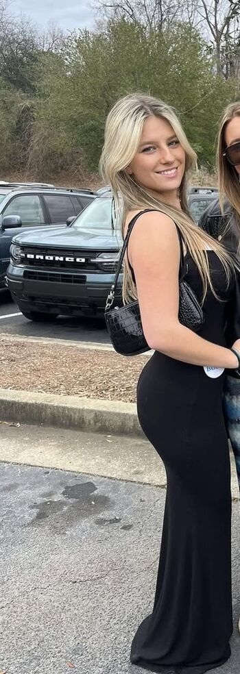 Full leaked Sophiadreams/ private onlyfans photo