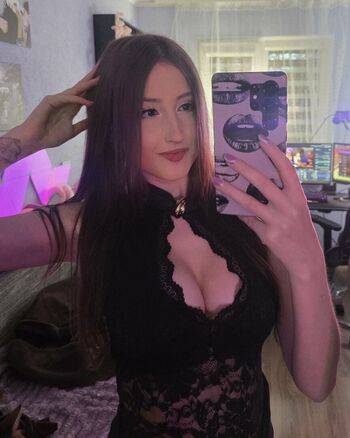 Full leaked Rineksalol private onlyfans photo
