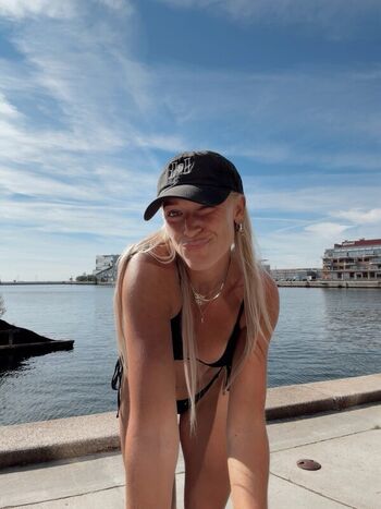 Full leaked Riribebe page private onlyfans photo