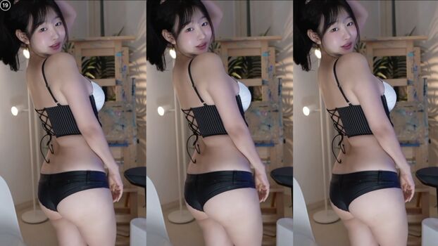 Full leaked Riribebe page private onlyfans photo