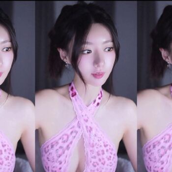 Full leaked Riribebe page private onlyfans photo