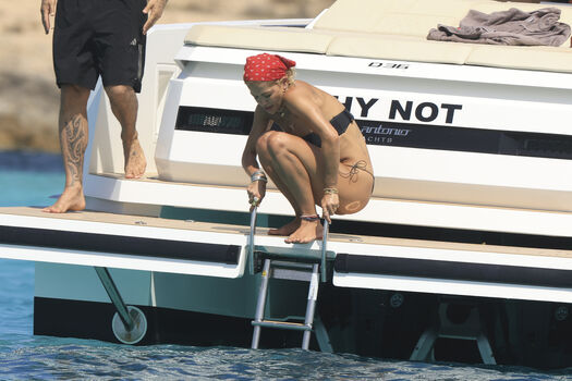 Full leaked Rita ora  page private onlyfans photo