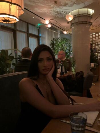 Full leaked Riya b page private onlyfans photo