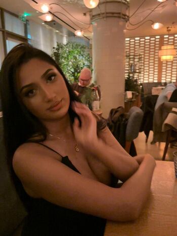 Full leaked Riya b page private onlyfans photo