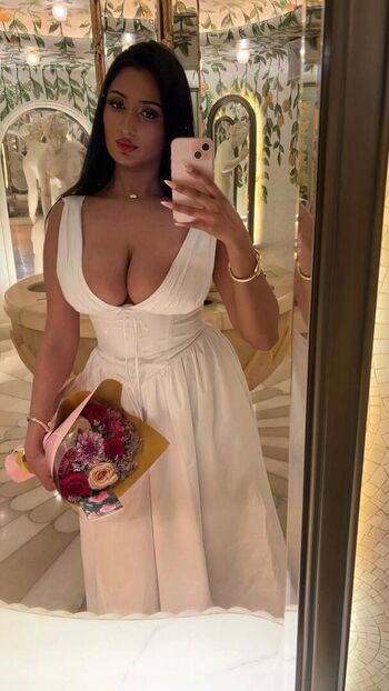 Full leaked Riya b private onlyfans photo