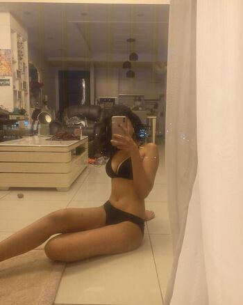 Full leaked Roachhasfeelingstoo private onlyfans photo