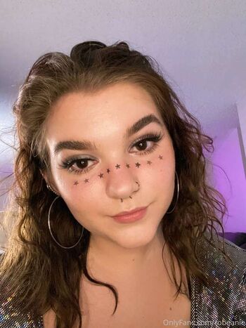 Full leaked Robeanie private onlyfans photo