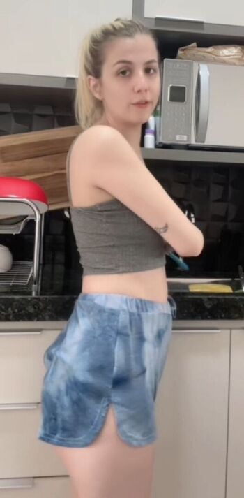 Full leaked Roberta pfaff private onlyfans photo