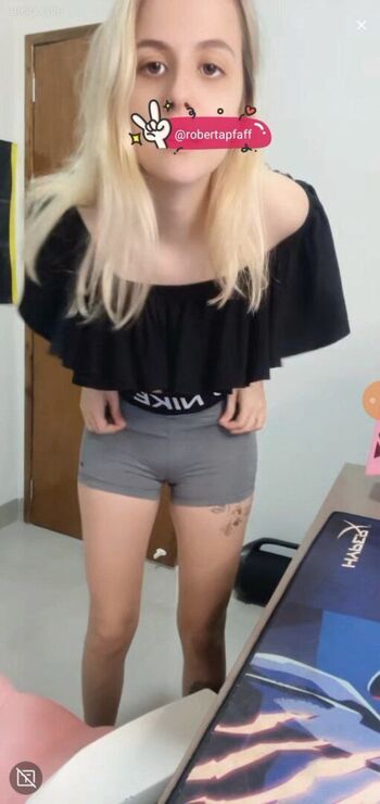 Full leaked Roberta pfaff private onlyfans photo