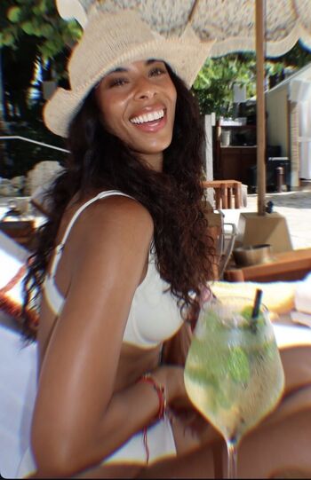 Full leaked Rochelle humes private onlyfans photo