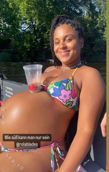 Full leaked Rolablades private onlyfans photo