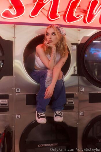 Full leaked Rolyatistaylor  page private onlyfans photo