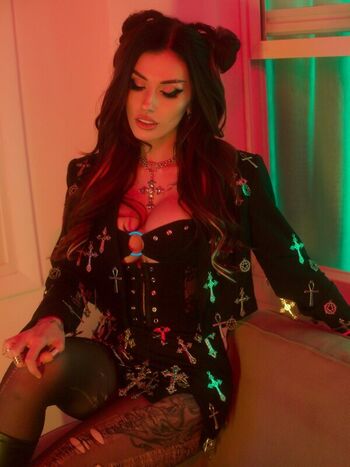 Full leaked Rolyatistaylor page private onlyfans photo