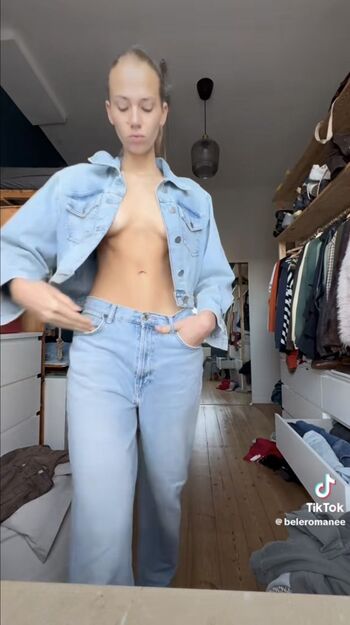 Full leaked Romanebele sein private onlyfans photo