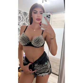 Full leaked Romanian girls page private onlyfans photo