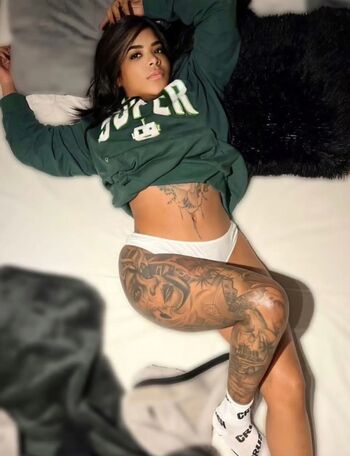 Full leaked Romanian girls page private onlyfans photo