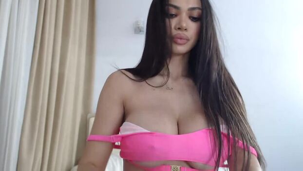 Full leaked Romanian girls private onlyfans photo