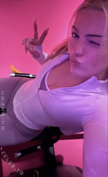 Full leaked Romina jana private onlyfans photo