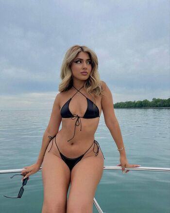 Full leaked Romitavlz private onlyfans photo