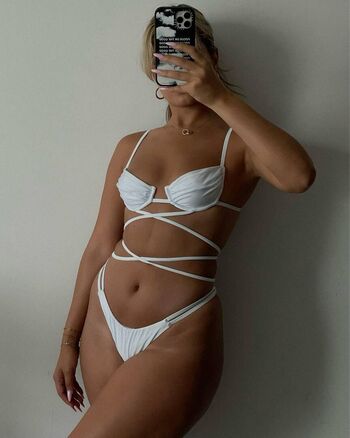 Full leaked Romitavlz private onlyfans photo
