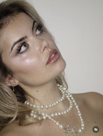 Full leaked Romyreiner private onlyfans photo