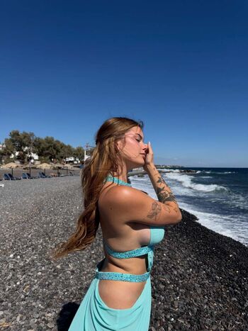 Full leaked Romyreiner private onlyfans photo